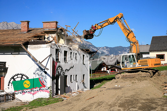 Abriss des "Schwarz-Haus"