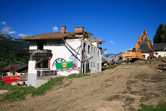 Abriss des "Schwarz-Haus"