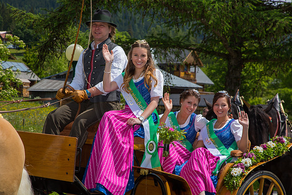 20130609-Frühlingsfest-Dachsteinkoenigin-Prinzessinnen-5097
