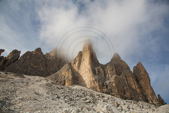 Drei-Zinnen-Rückseite-Auronzo-Hütte-Anblick-Südseite-9519